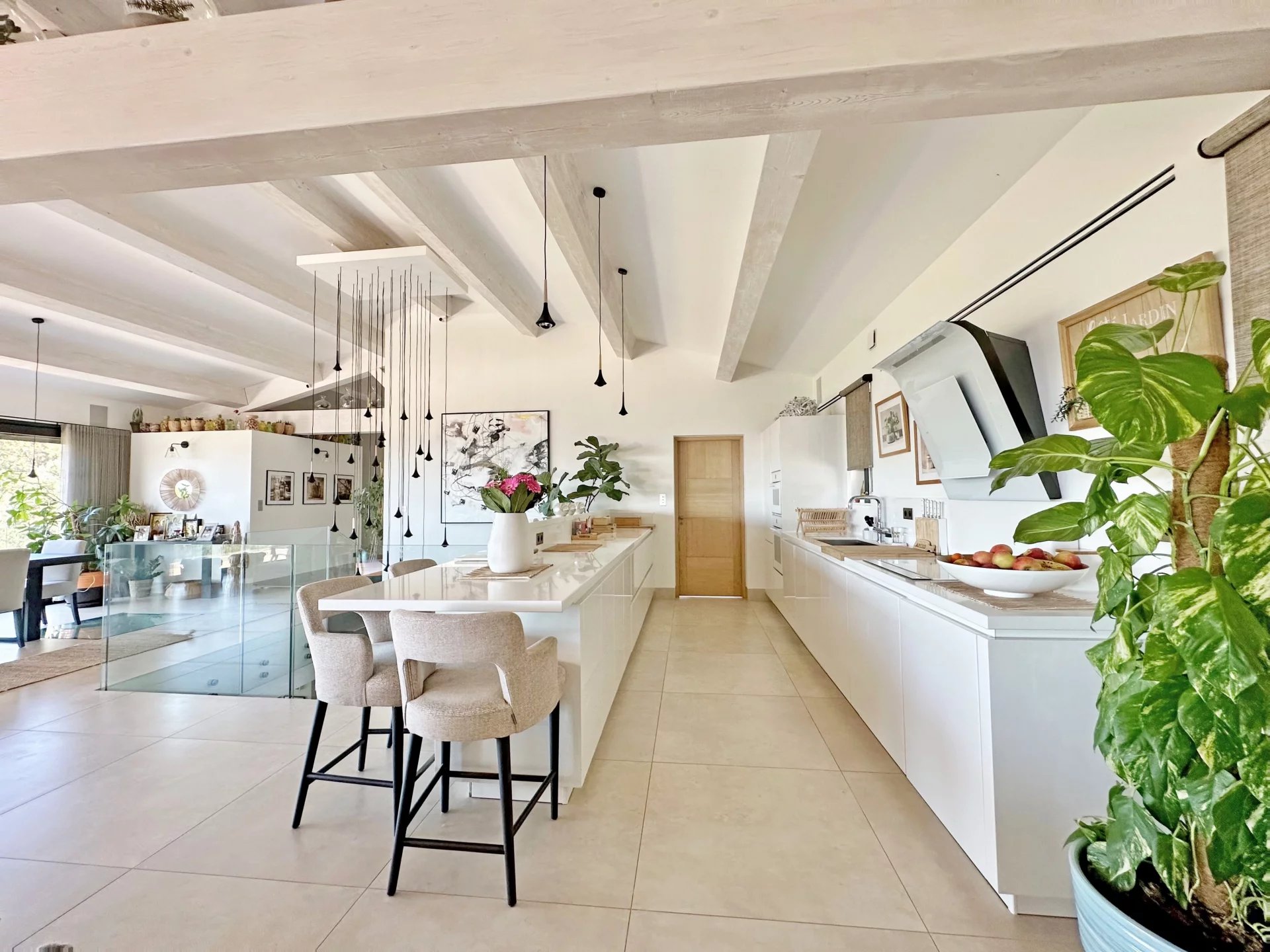 Villa vue mer à vendre à Beauvallon Bartole