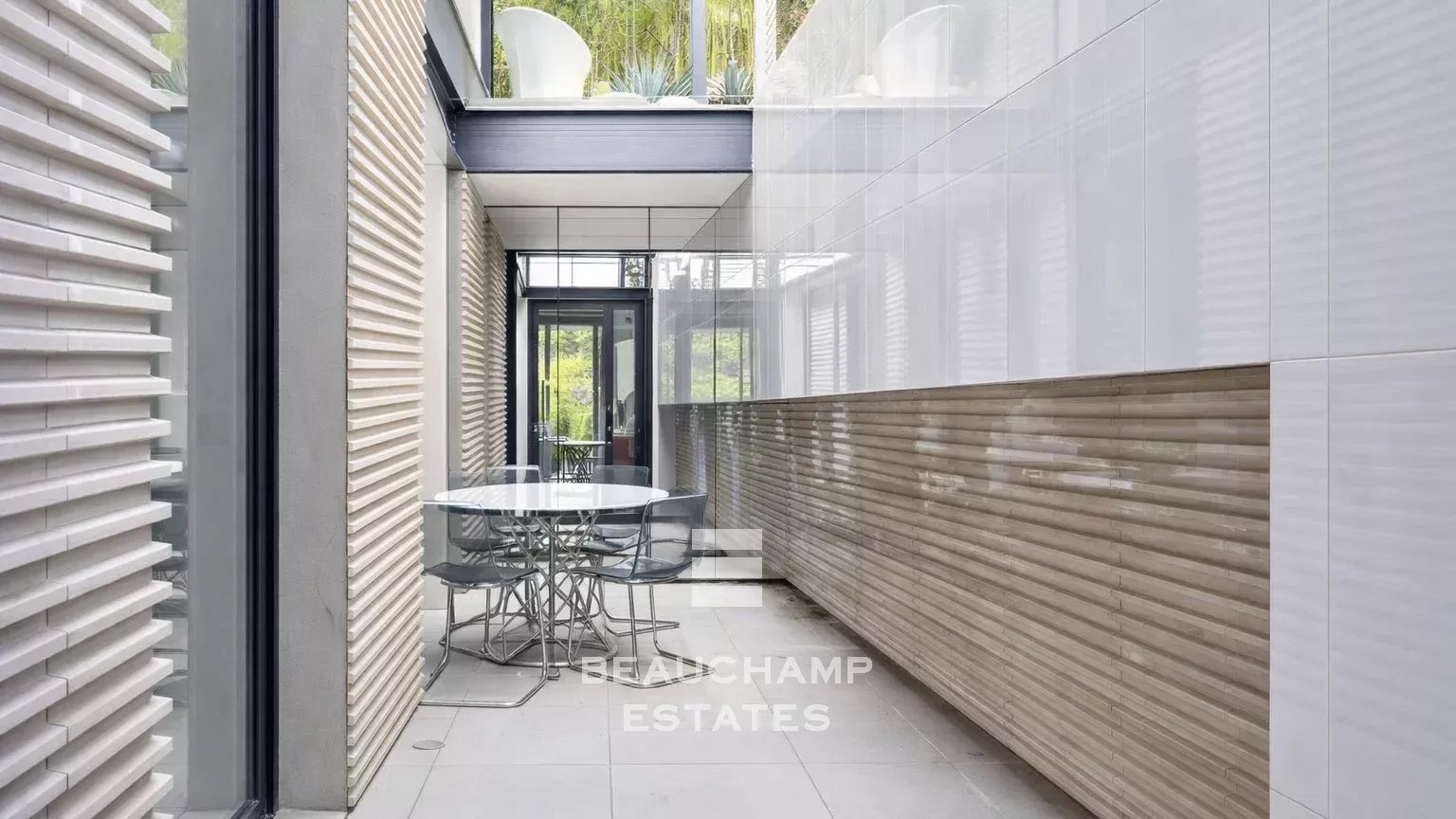 Luxueuse villa contemporaine à 100 mètres du centre villa de Saint-Tropez