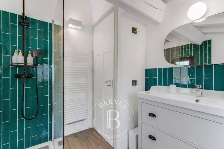 SAINT-TROPEZ - DOMAINE PRIVE - MAISON AVEC 4 CHAMBRES ET PISCINE