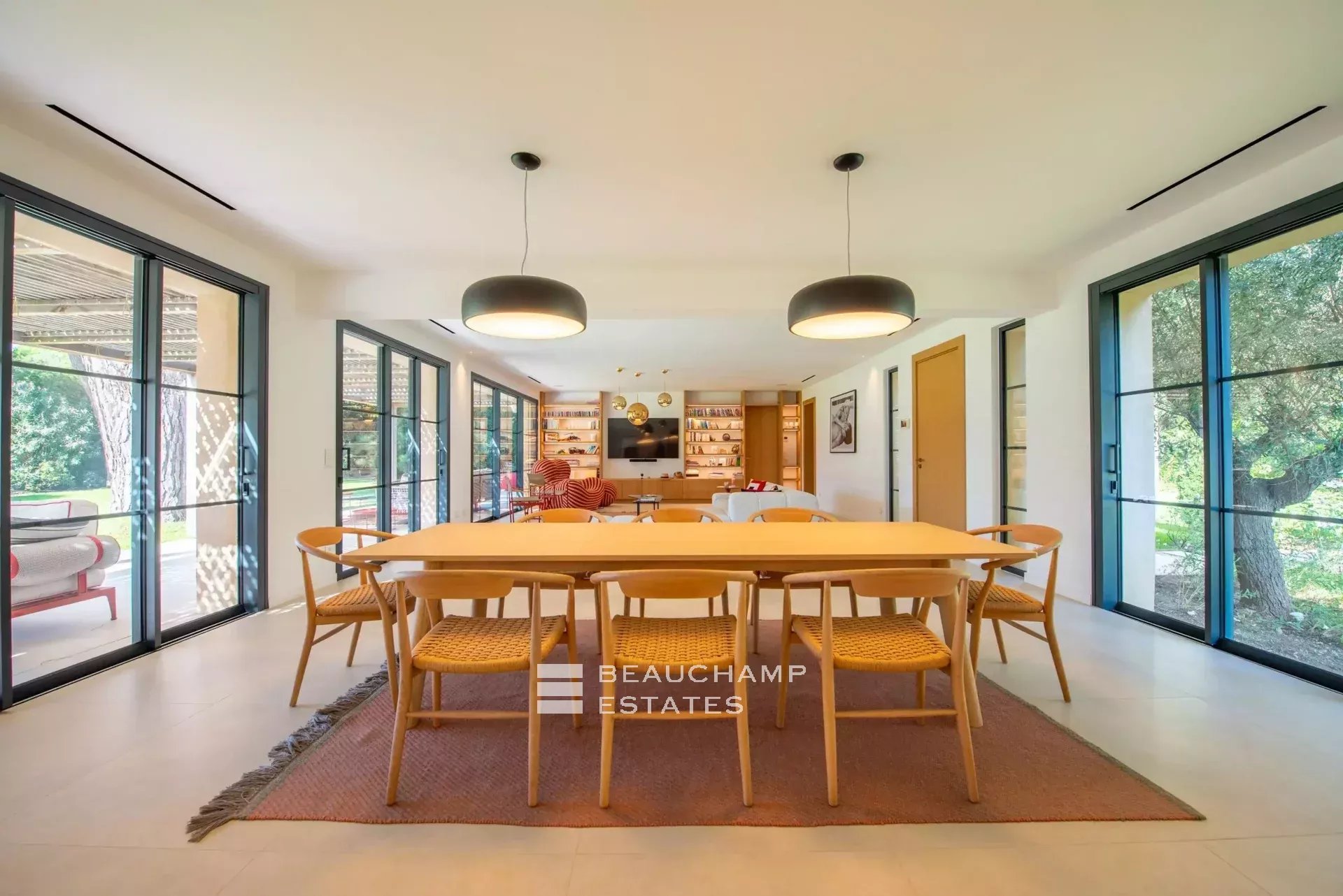 Villa neuve au coeur des Parcs de Saint-Tropez