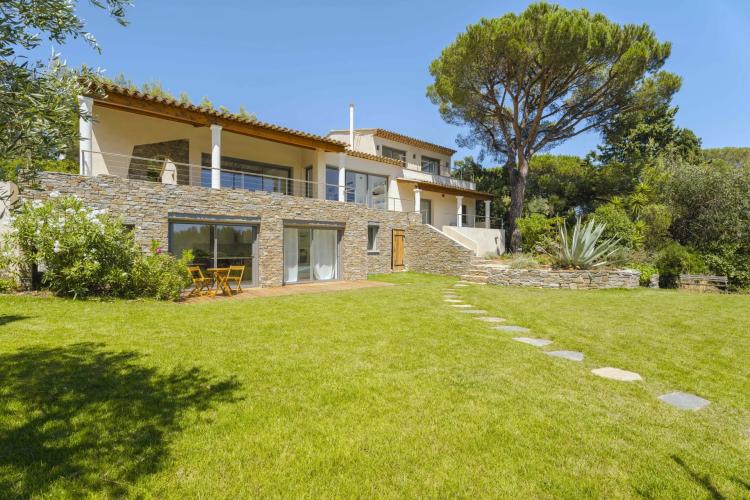 Villa contemporaine vue mer à vendre à La Croix-Valmer