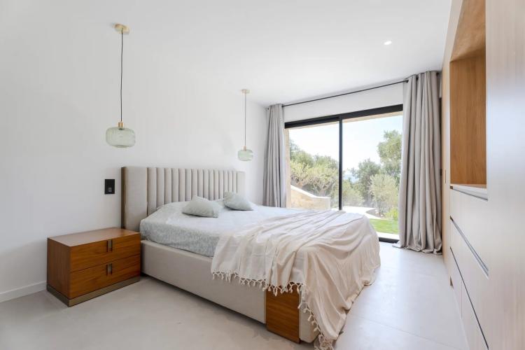 Villa vue mer à vendre à Grimaud – Domaine sécurisé Beauvallon Bartole