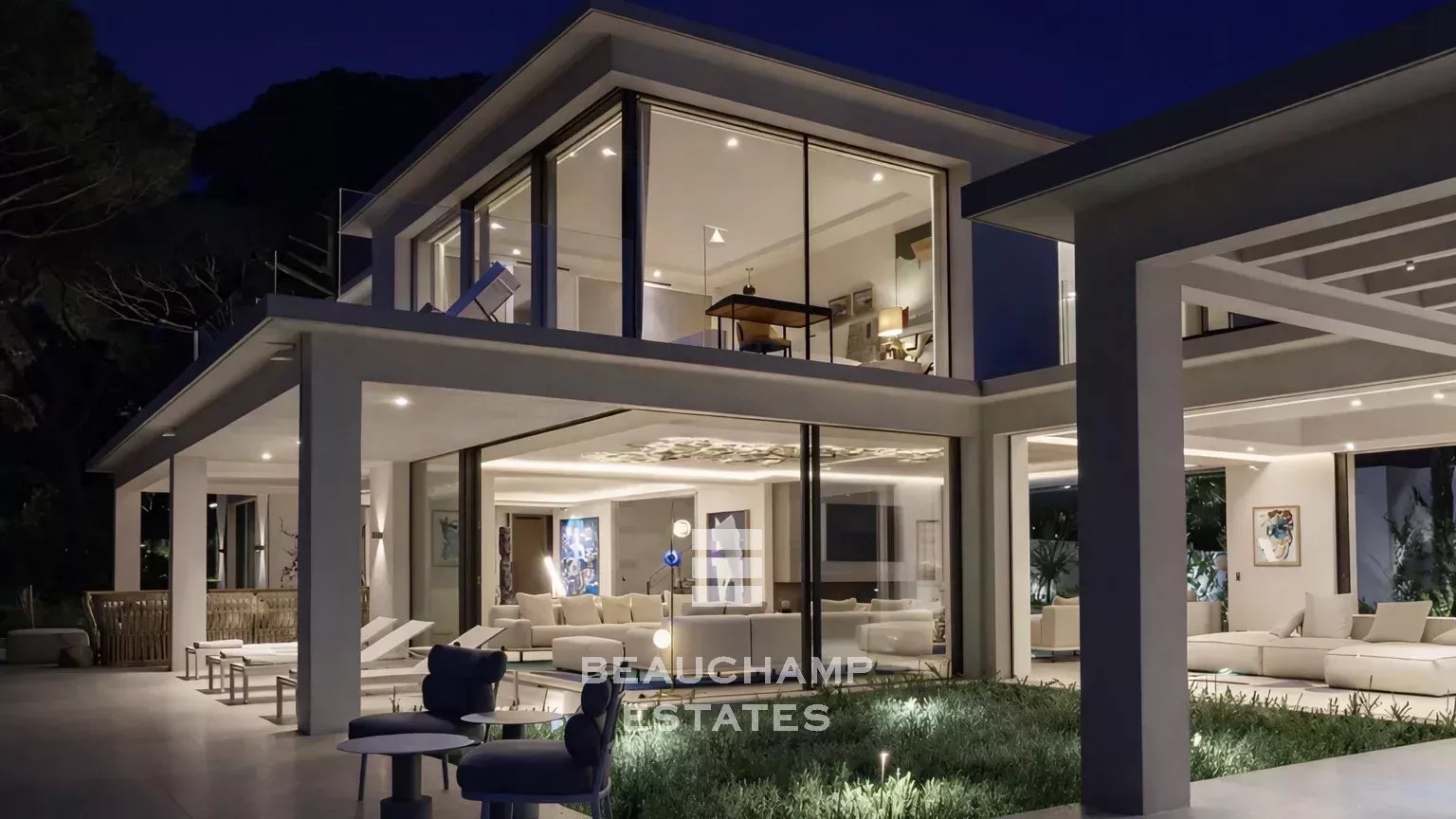Propriété exceptionnelle contemporaine au coeur d'un domaine privé