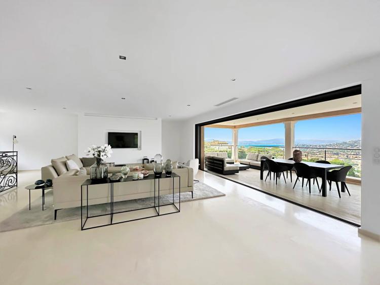 Villa vue mer à vendre au Sémaphore à Sainte-Maxime