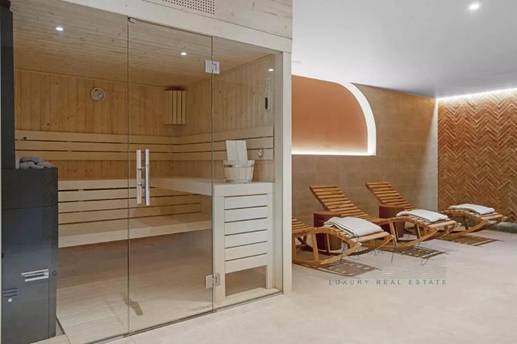Saint-Tropez – Villa avec vue mer et village