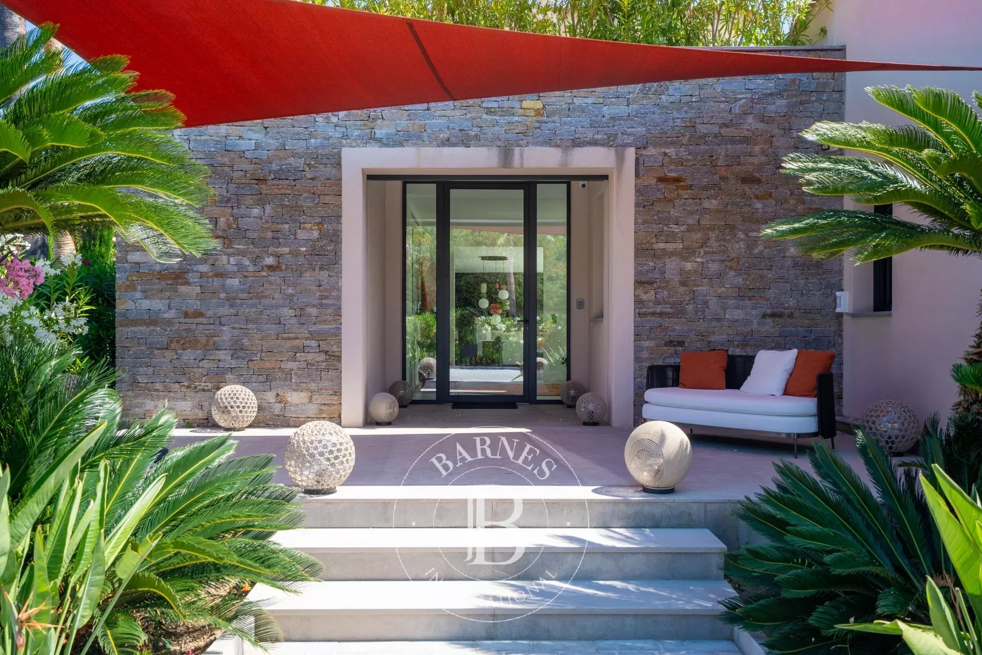SAINT-TROPEZ - LUXUEUSE VILLA NEUVE - 7 CHAMBRES