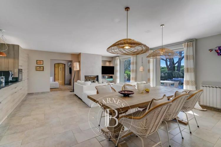 GOLFE DE SAINT TROPEZ - GRIMAUD - MAISON DE CHARME