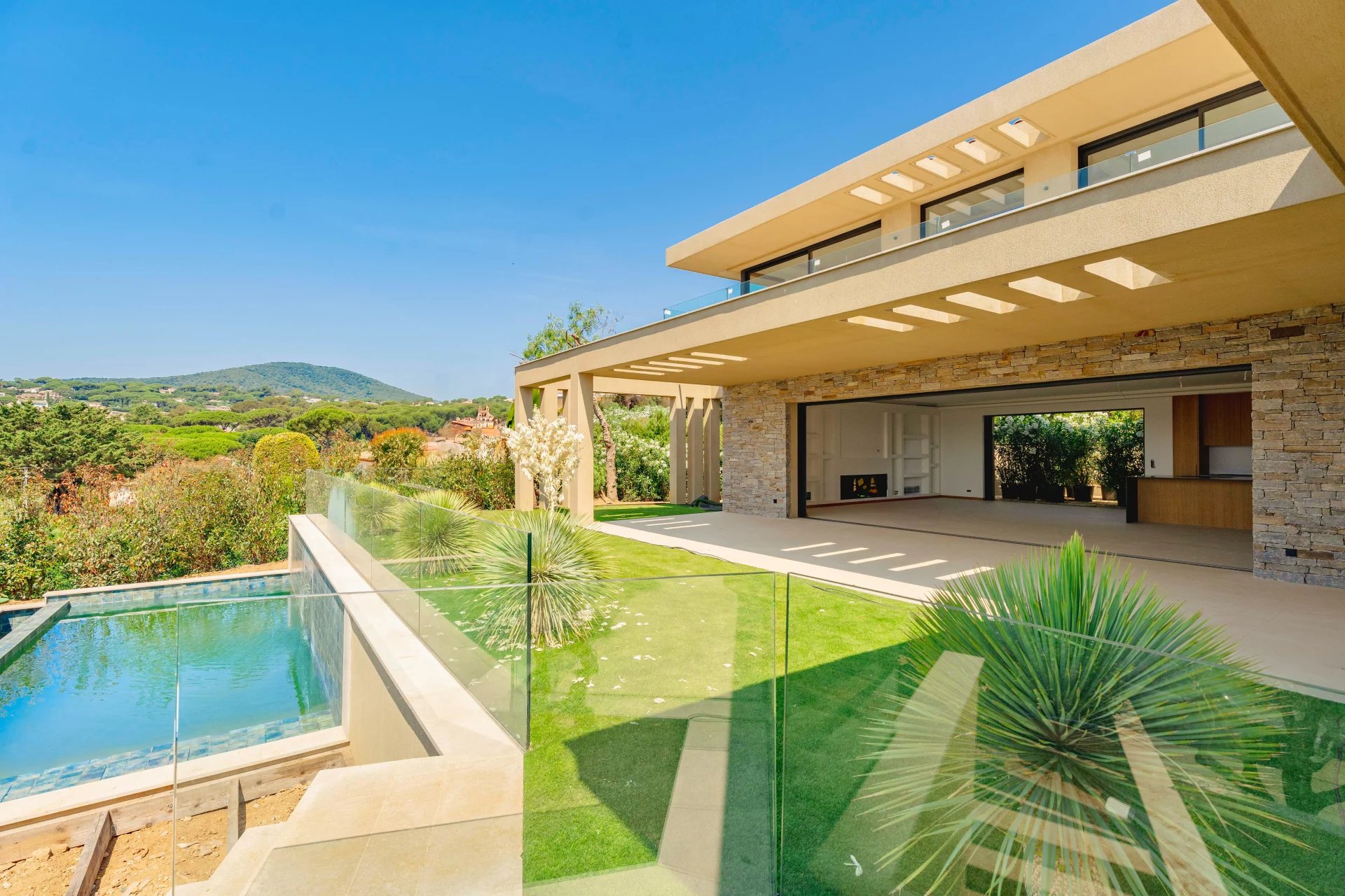 Villa neuve vue mer à vendre à Sainte-Maxime