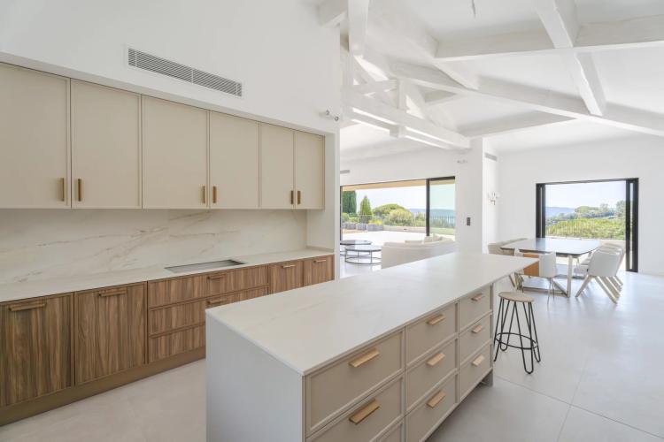 Villa vue mer à vendre à Grimaud – Domaine sécurisé Beauvallon Bartole