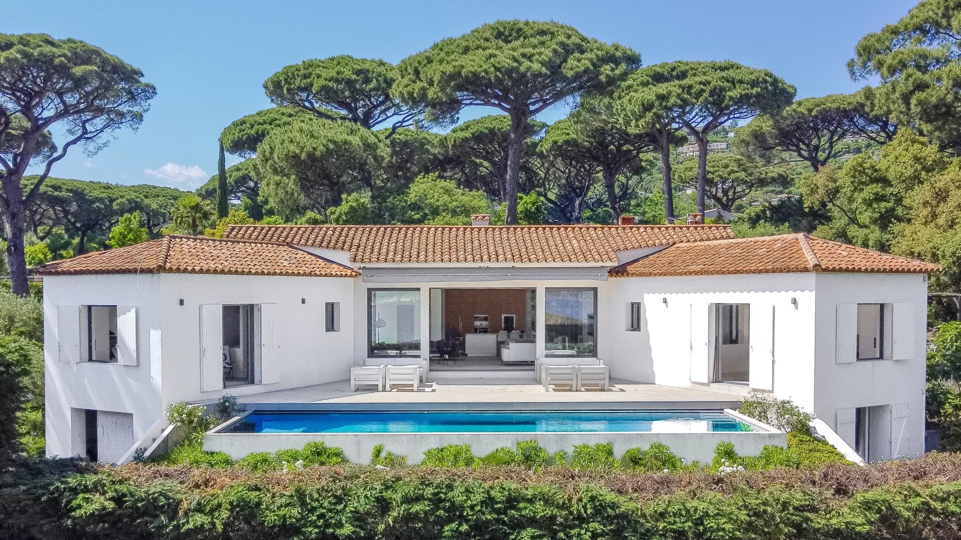 Villa vue mer panoramique à vendre à pied des plages