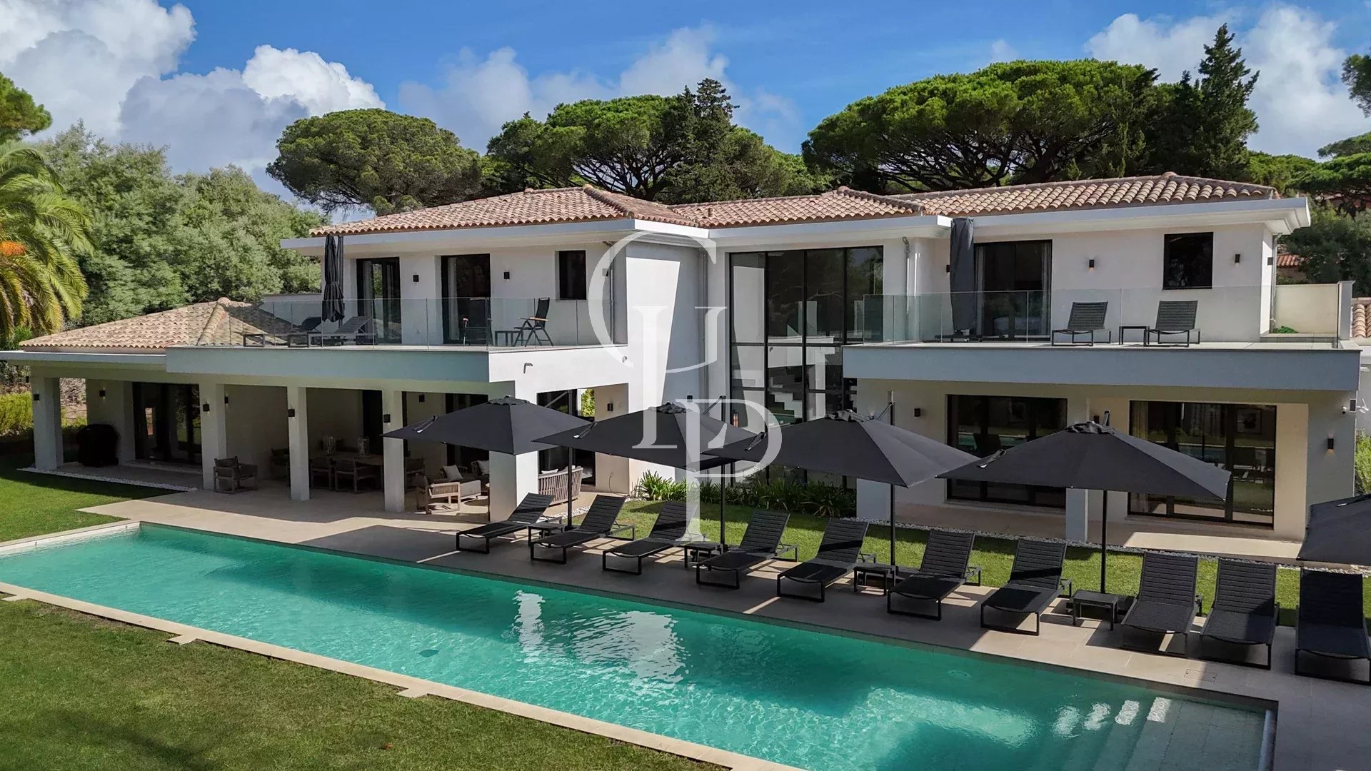 VILLA LUCY