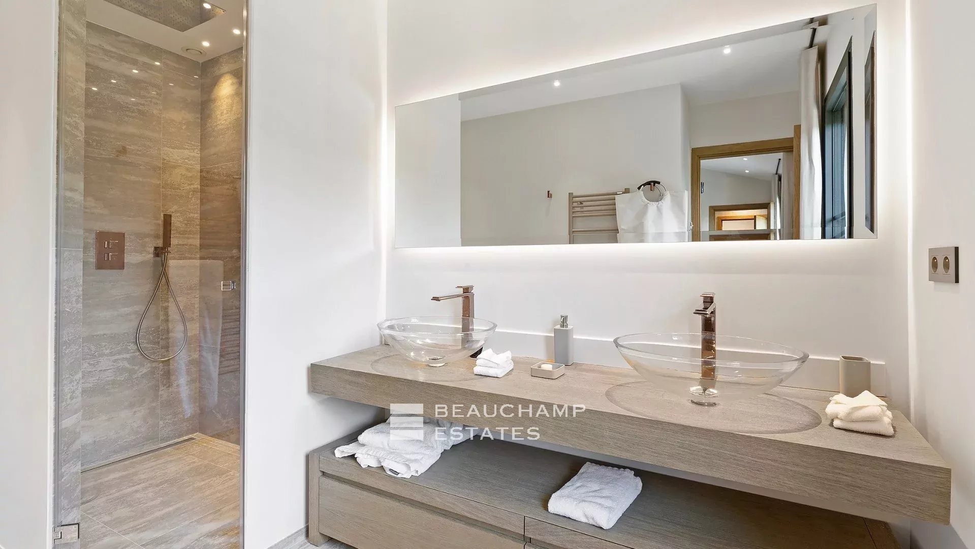 Splendide propriété 6 chambres dans un domaine Privée à Saint-Tropez