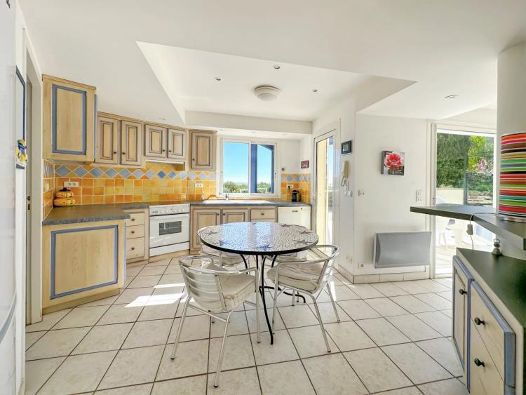 Villa vue mer à vendre proche du centre de La Croix-Valmer
