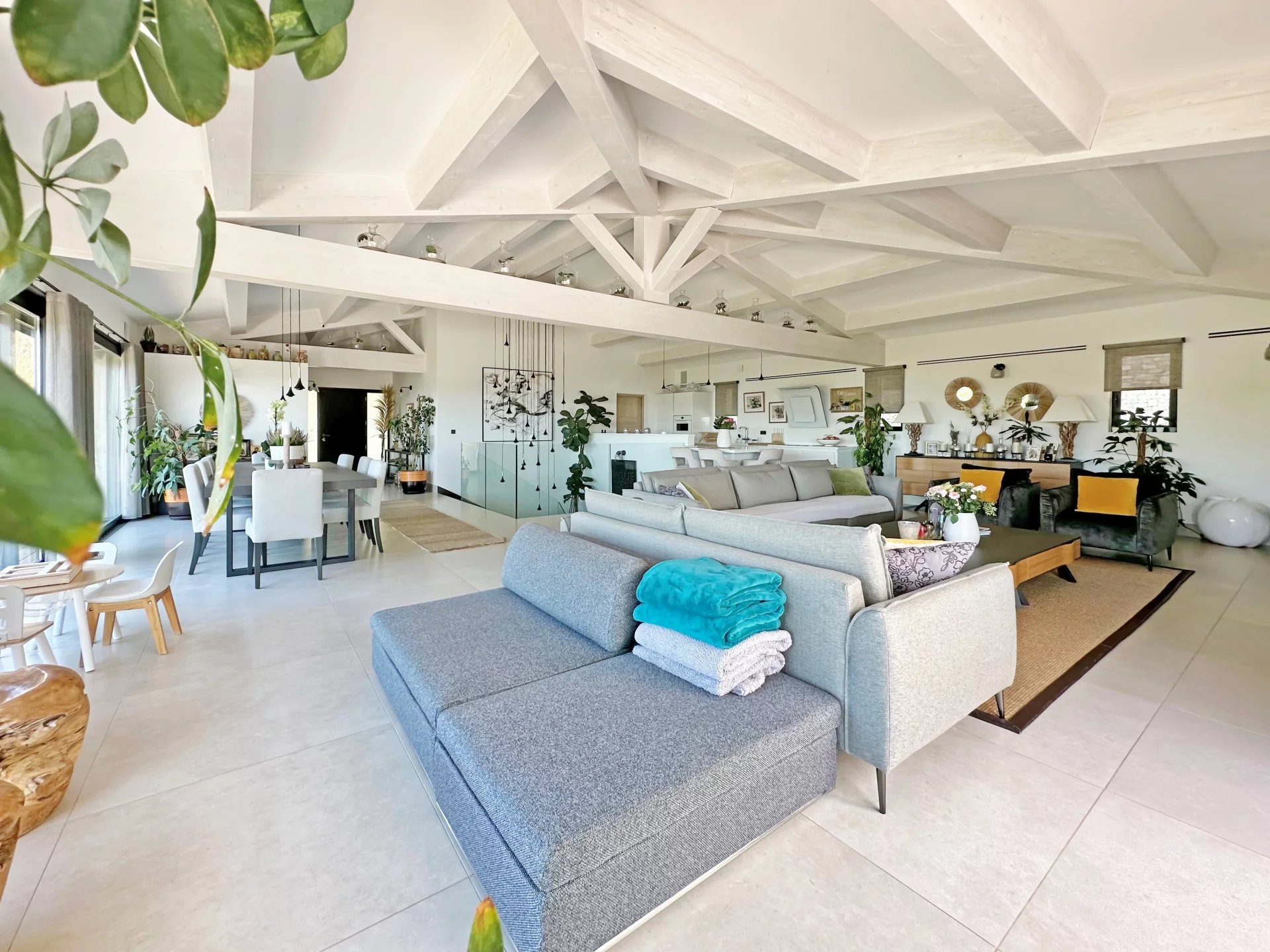 Villa vue mer à vendre à Beauvallon Bartole
