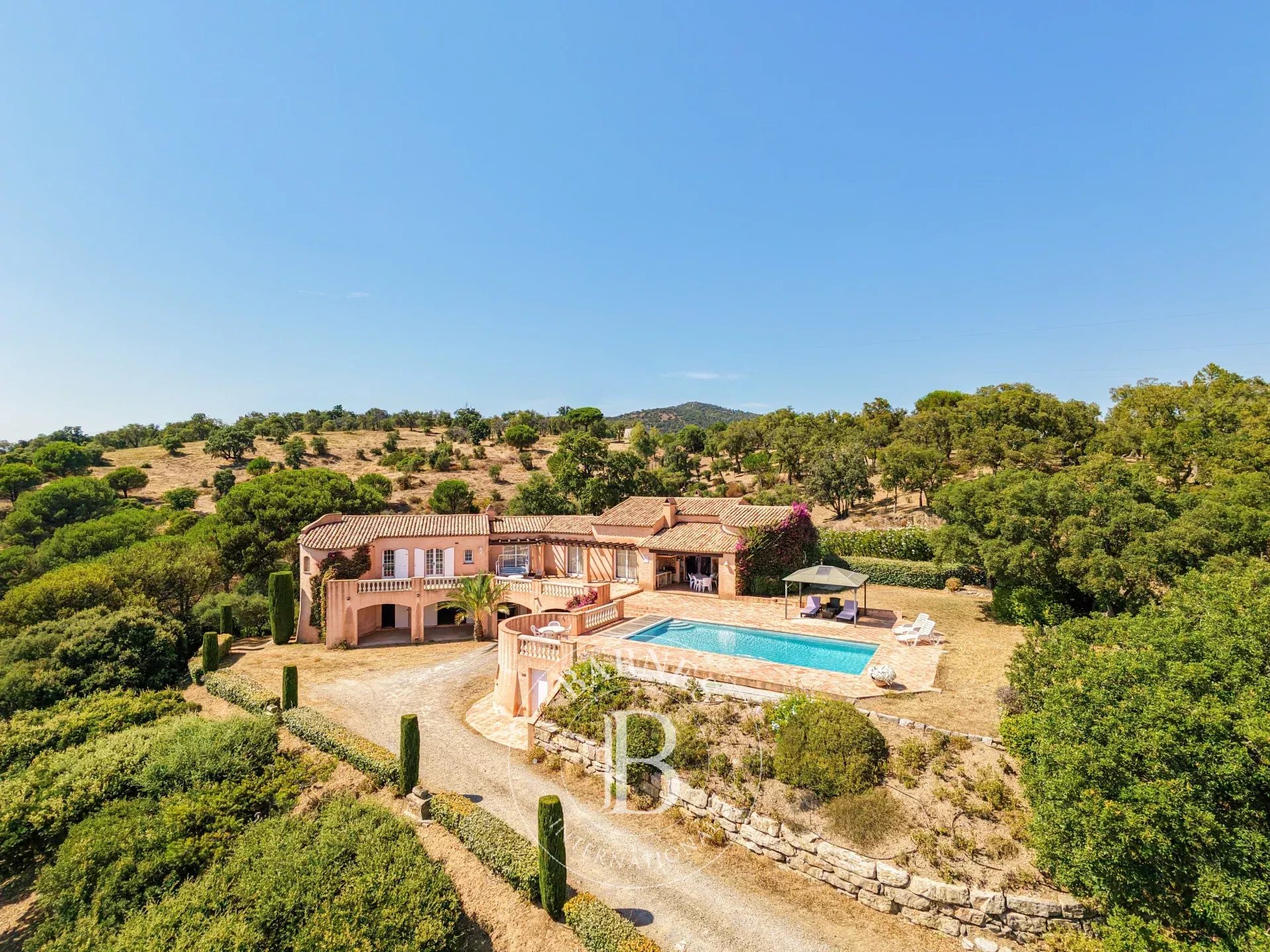 SAINTE-MAXIME - DOMAINE PRIVÉ -  VUE MER - PISCINE