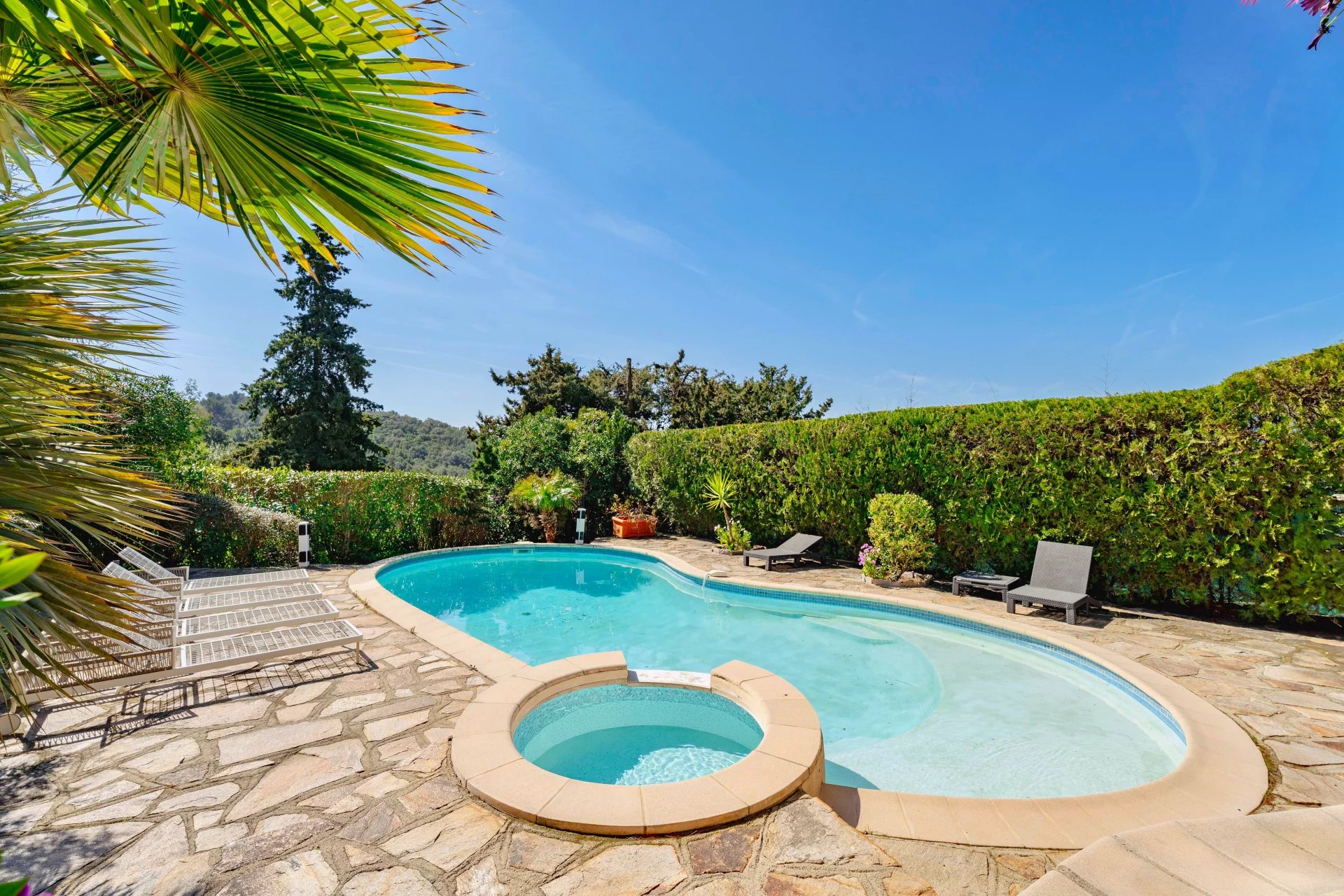 Villa vue mer proche centre et plage La Croix-Valmer