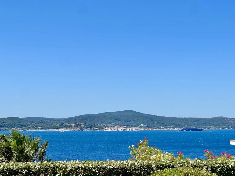 Villa vue mer panoramique à vendre à Sainte-Maxime