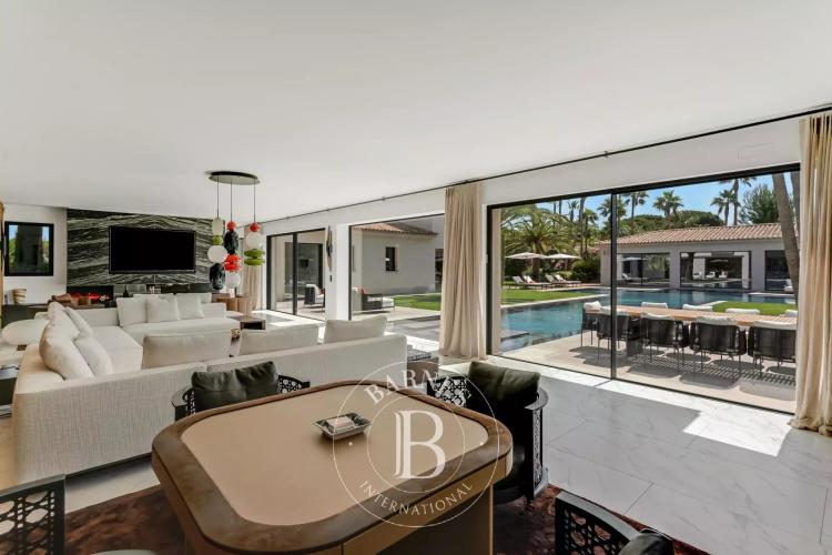 SAINT-TROPEZ - LUXUEUSE VILLA NEUVE - 7 CHAMBRES