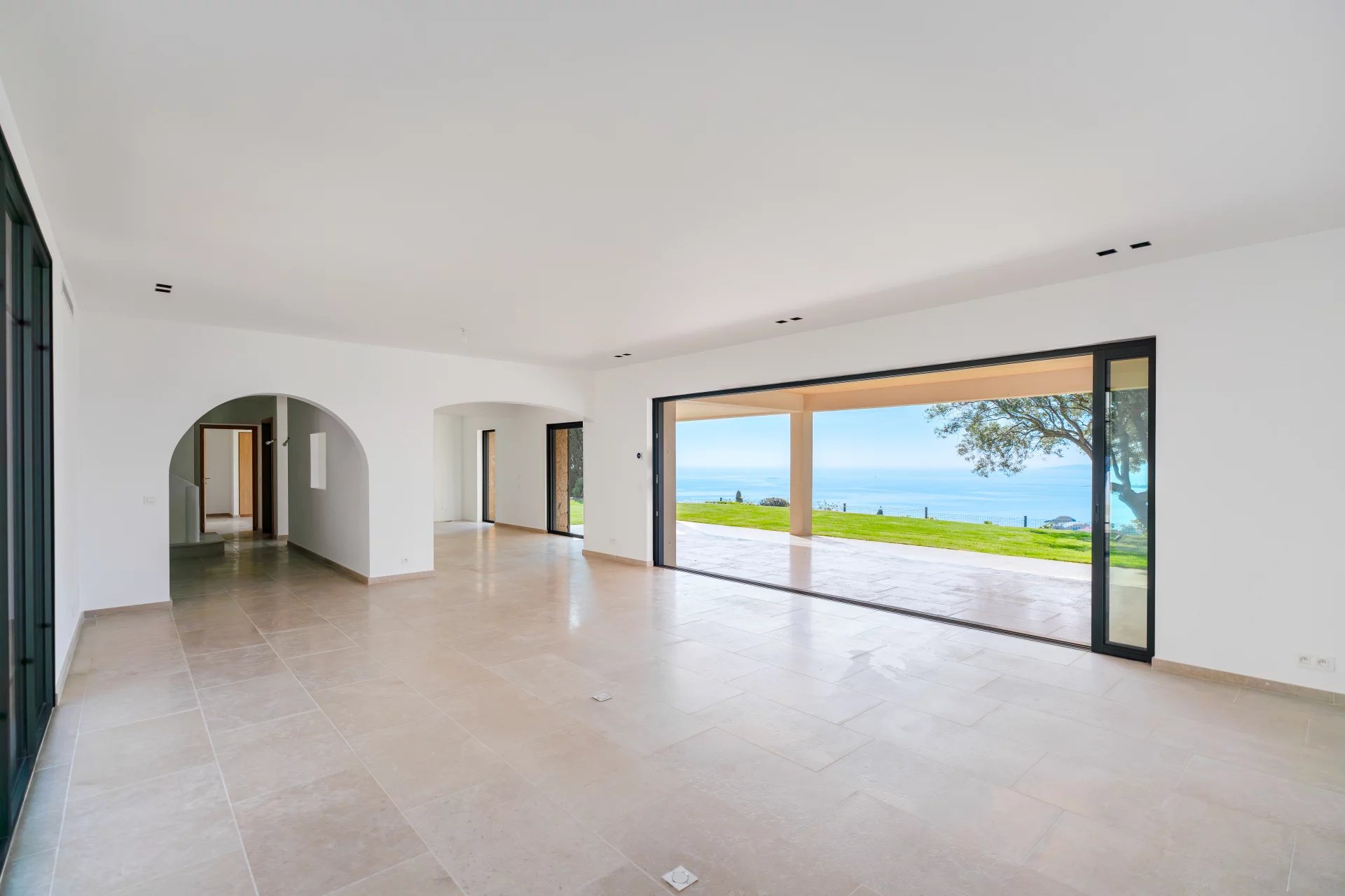 Villa vue mer panoramique à vendre à Sainte-Maxime