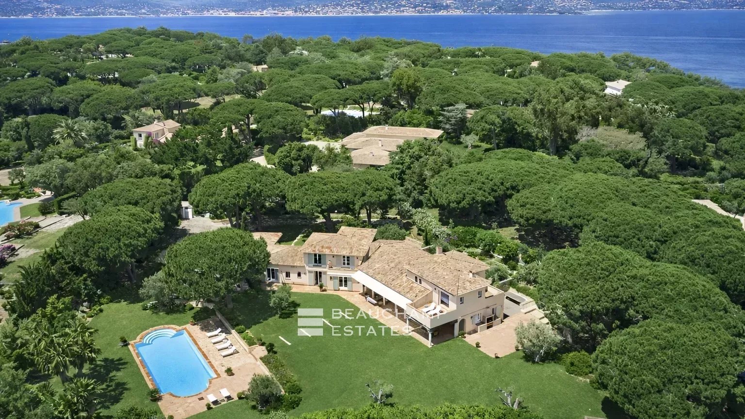 Saint-Tropez , Les Parcs - Propriété de charme à quelques minutes de St Tropez dans un domaine privé
