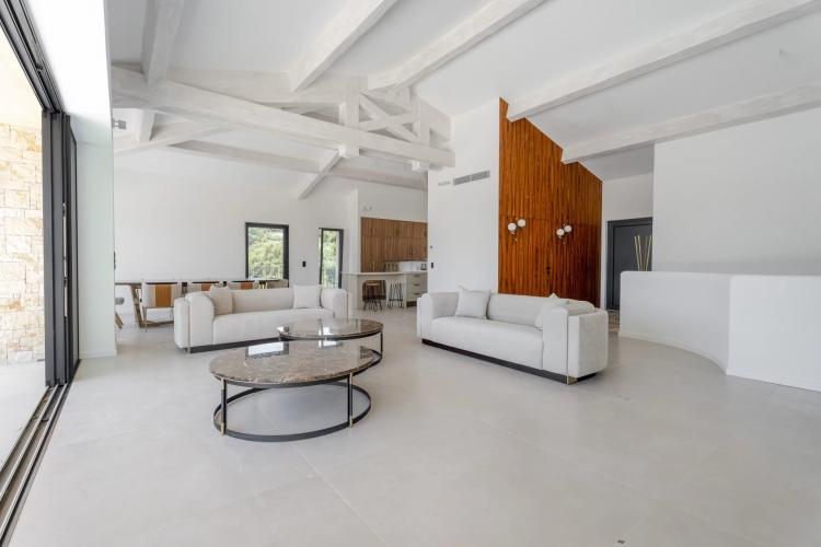 Villa vue mer à vendre à Grimaud – Domaine sécurisé Beauvallon Bartole