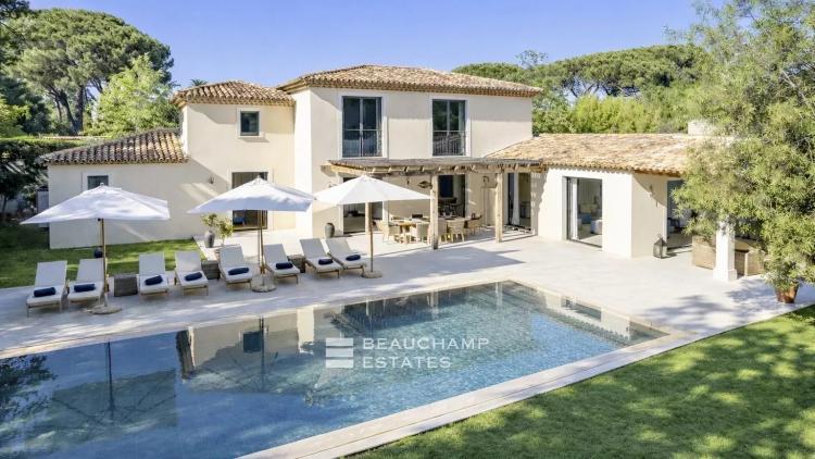 Propriété neuve à pieds de la plage des Salins et du centre de Saint-Tropez