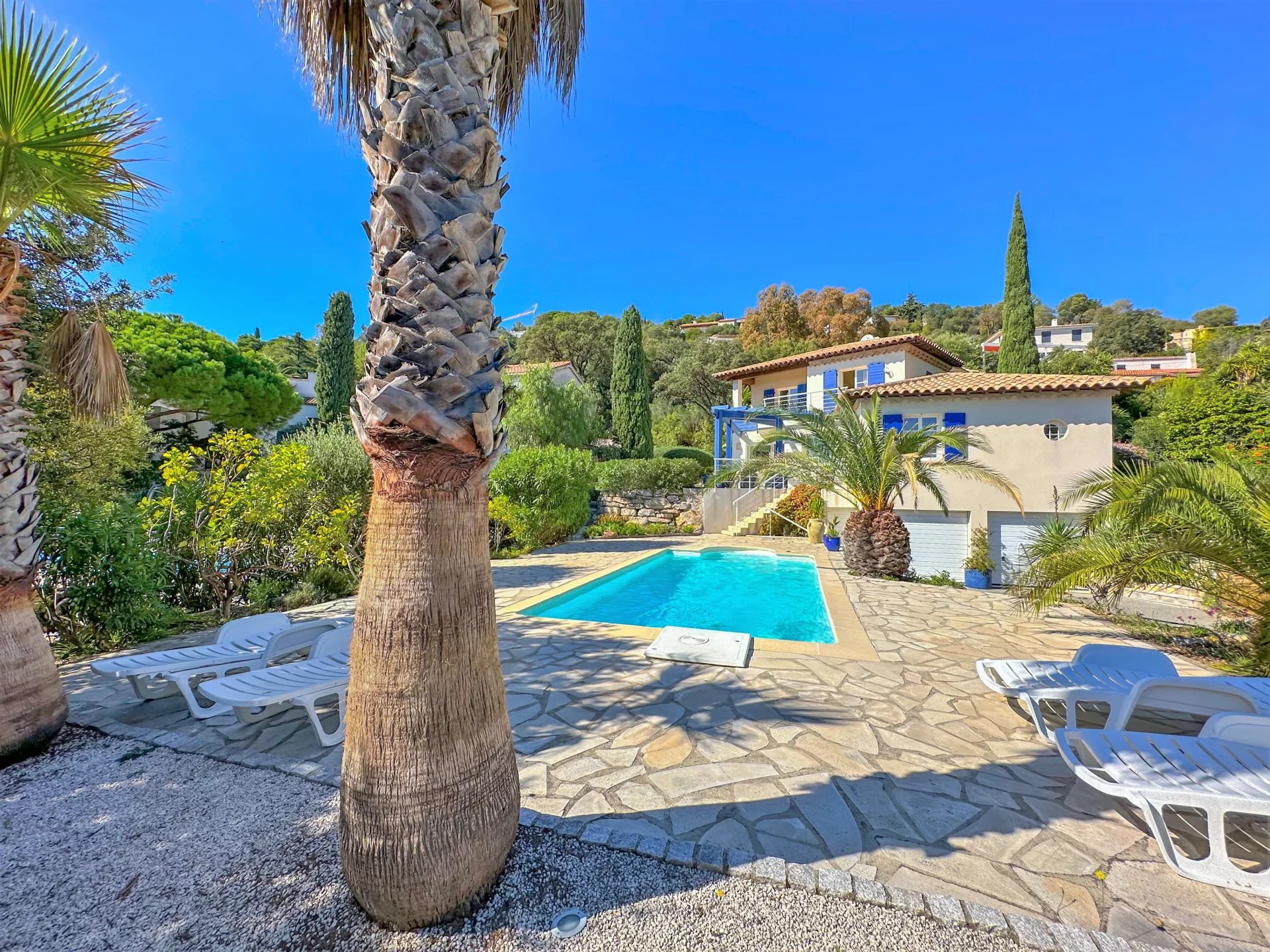 Villa vue mer à vendre proche du centre de La Croix-Valmer