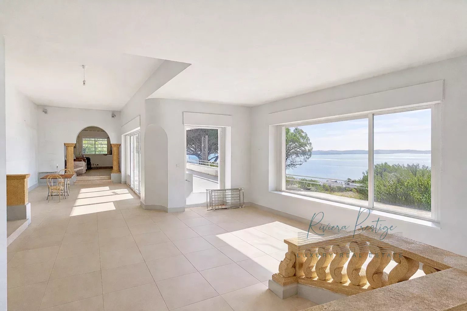 Propriété de caractère avec vue mer panoramique sur le Golfe de Saint-Tropez