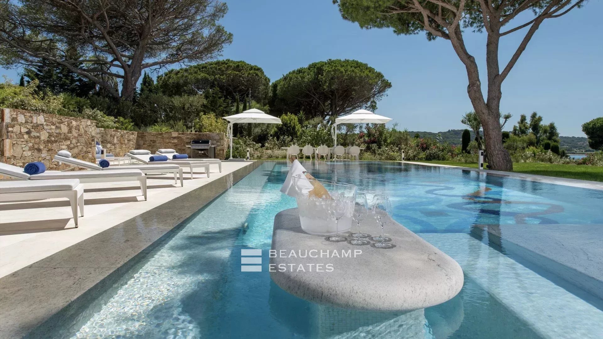 Majestueuse villa à 100 mètres de la plage des Canoubiers à Saint-Tropez