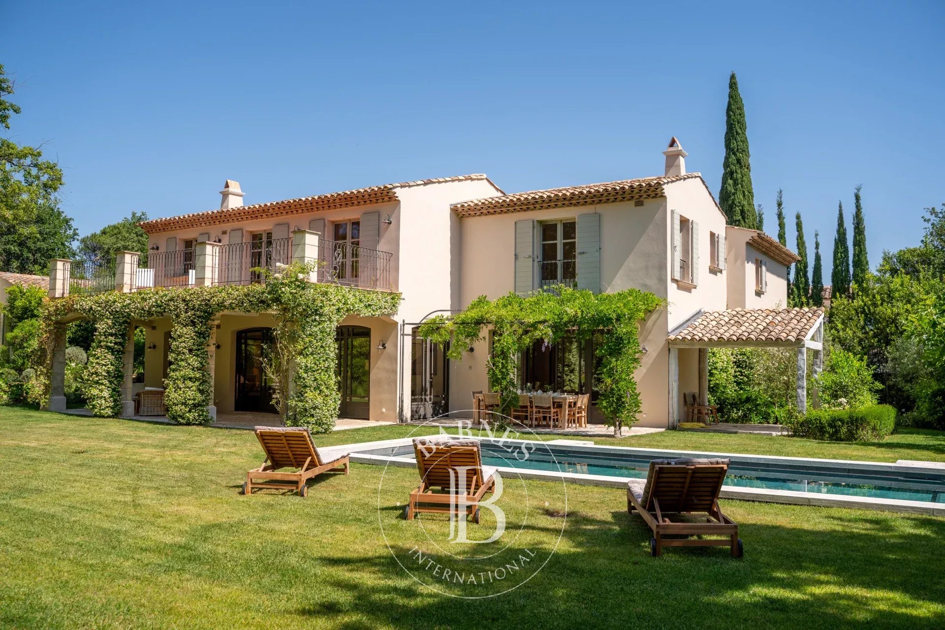 SAINT-TROPEZ – VILLAGE À PIED – PROPRIÉTÉ DE DEUX VILLAS