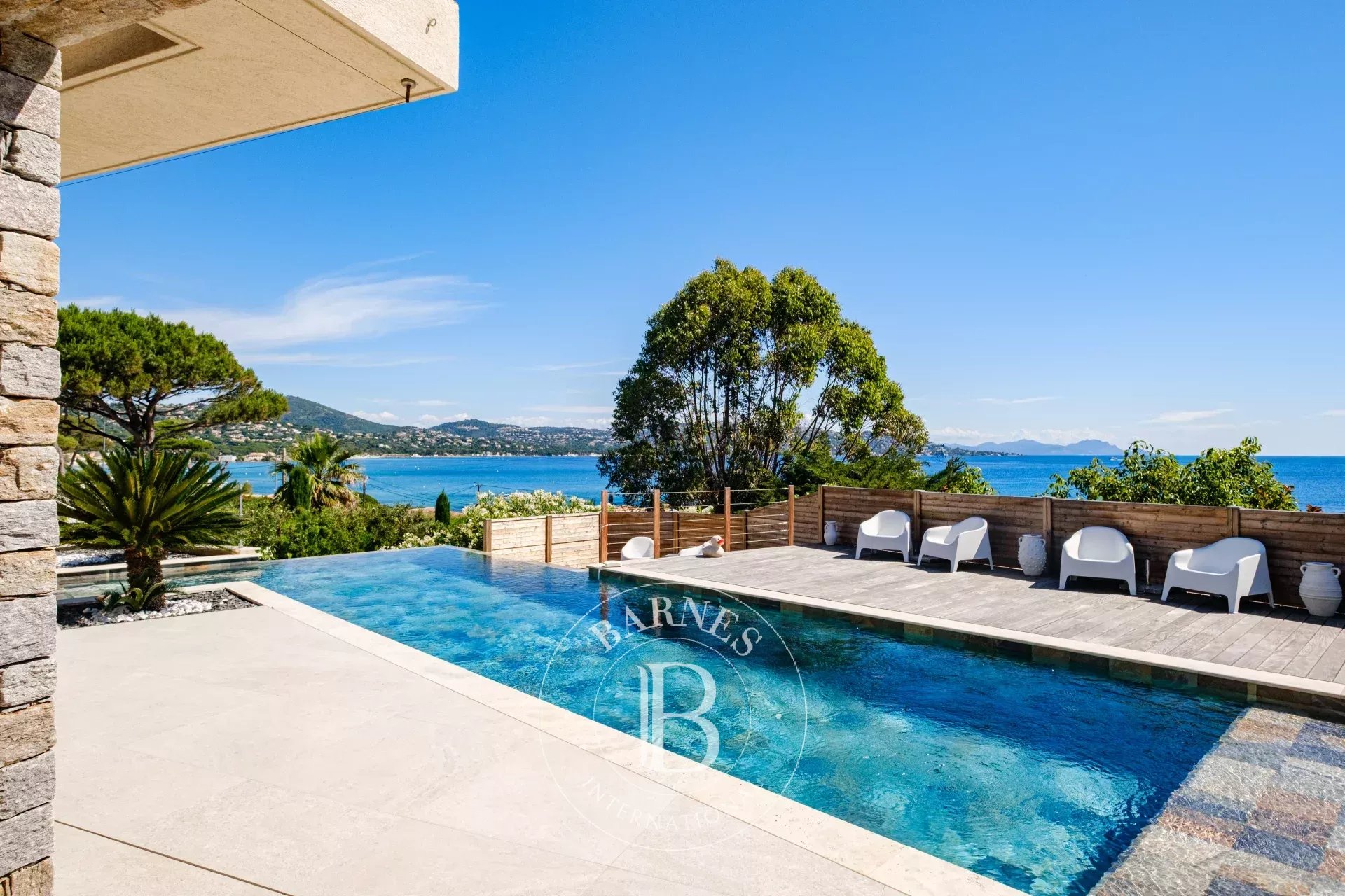 EXCLUSIVITÉ - SAINTE-MAXIME - VILLA  - 5 CHAMBRES - PISCINE - VUE MER