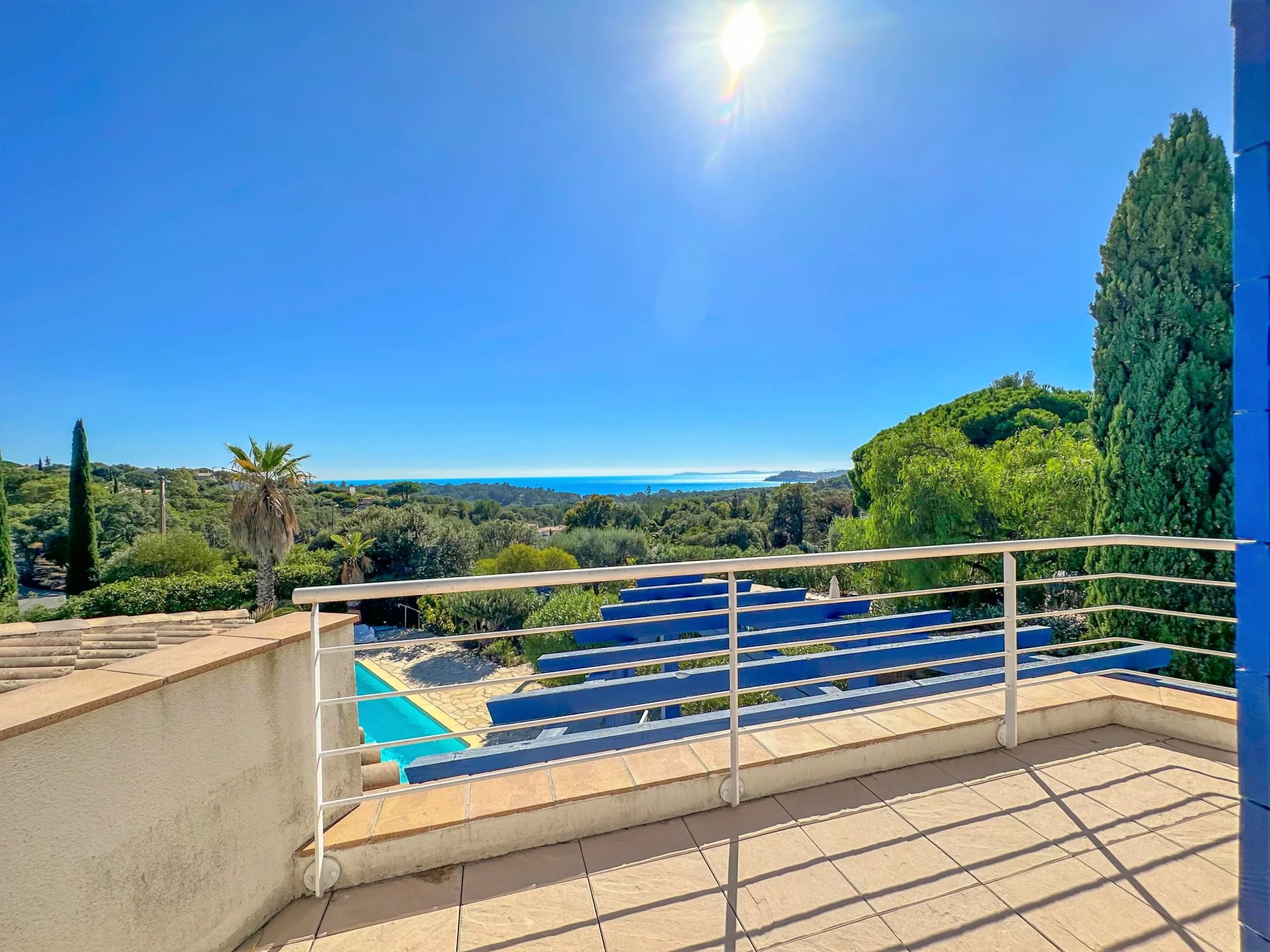 Villa vue mer à vendre proche du centre de La Croix-Valmer