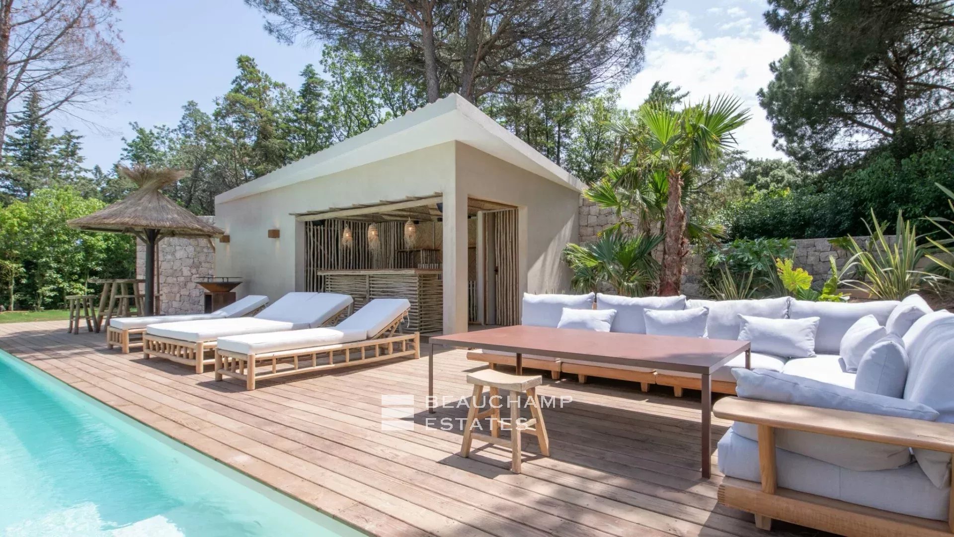Villa luxueuse esprit balinaise située à Ramatuelle à quelques minutes des plages de Pampelonne