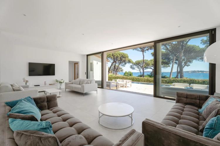 Villa vue mer panoramique à vendre à pied des plages
