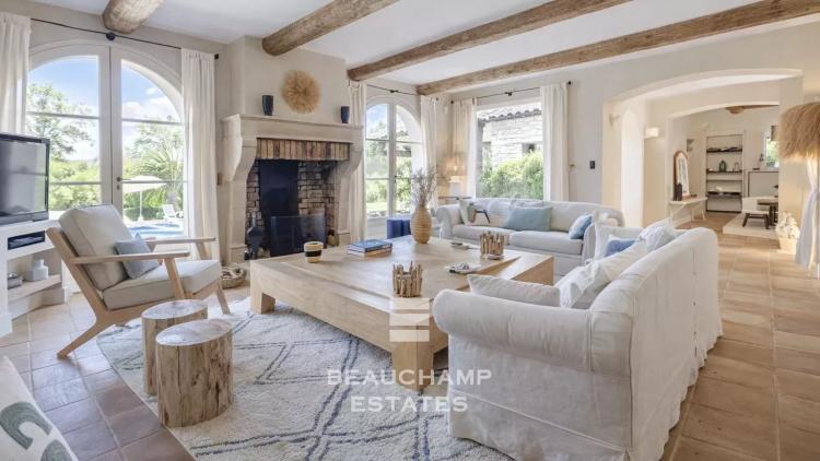 Villa néo-provençale chic à deux pas du centre ville de Saint-Tropez