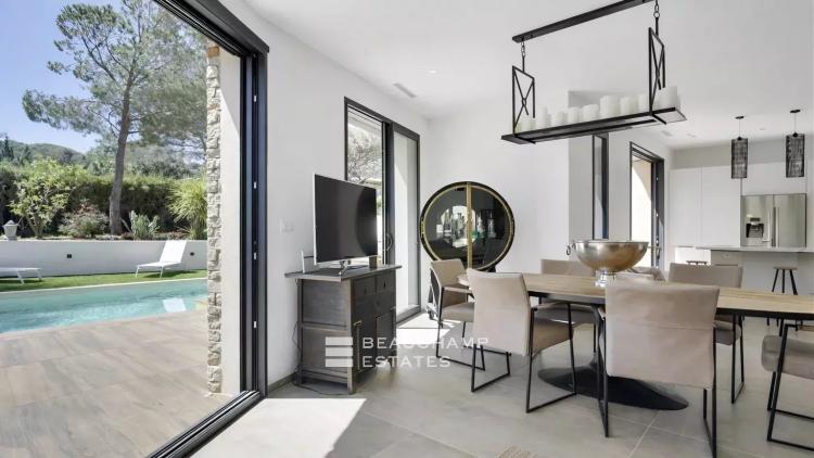 Villa moderne proche de la plage des Salins, dans un domaine privé et sécurisé