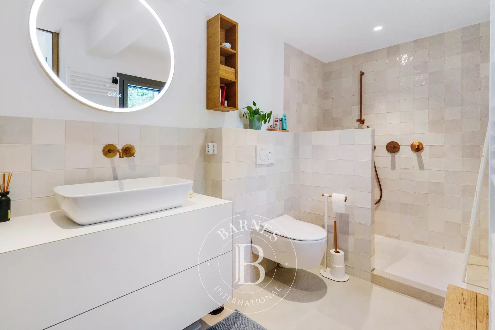 EXCLUSIVITÉ - SAINTE-MAXIME - VILLA - VUE VILLE ET MER - 3 CHAMBRES - PISCINE