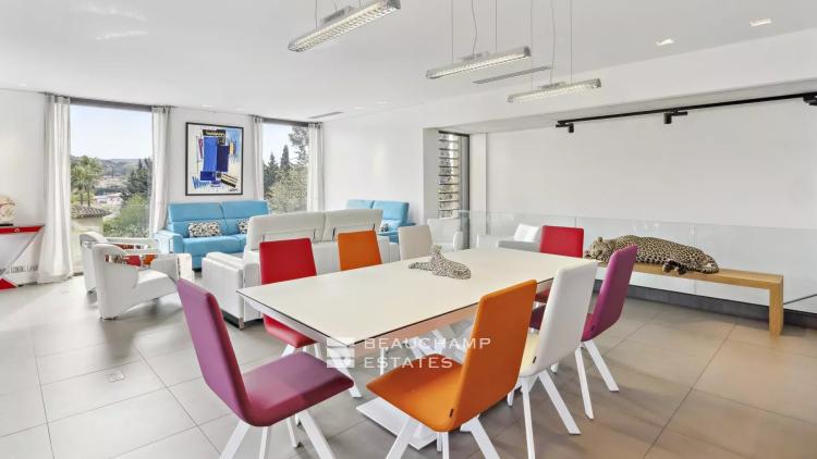Luxueuse villa contemporaine à 100 mètres du centre villa de Saint-Tropez