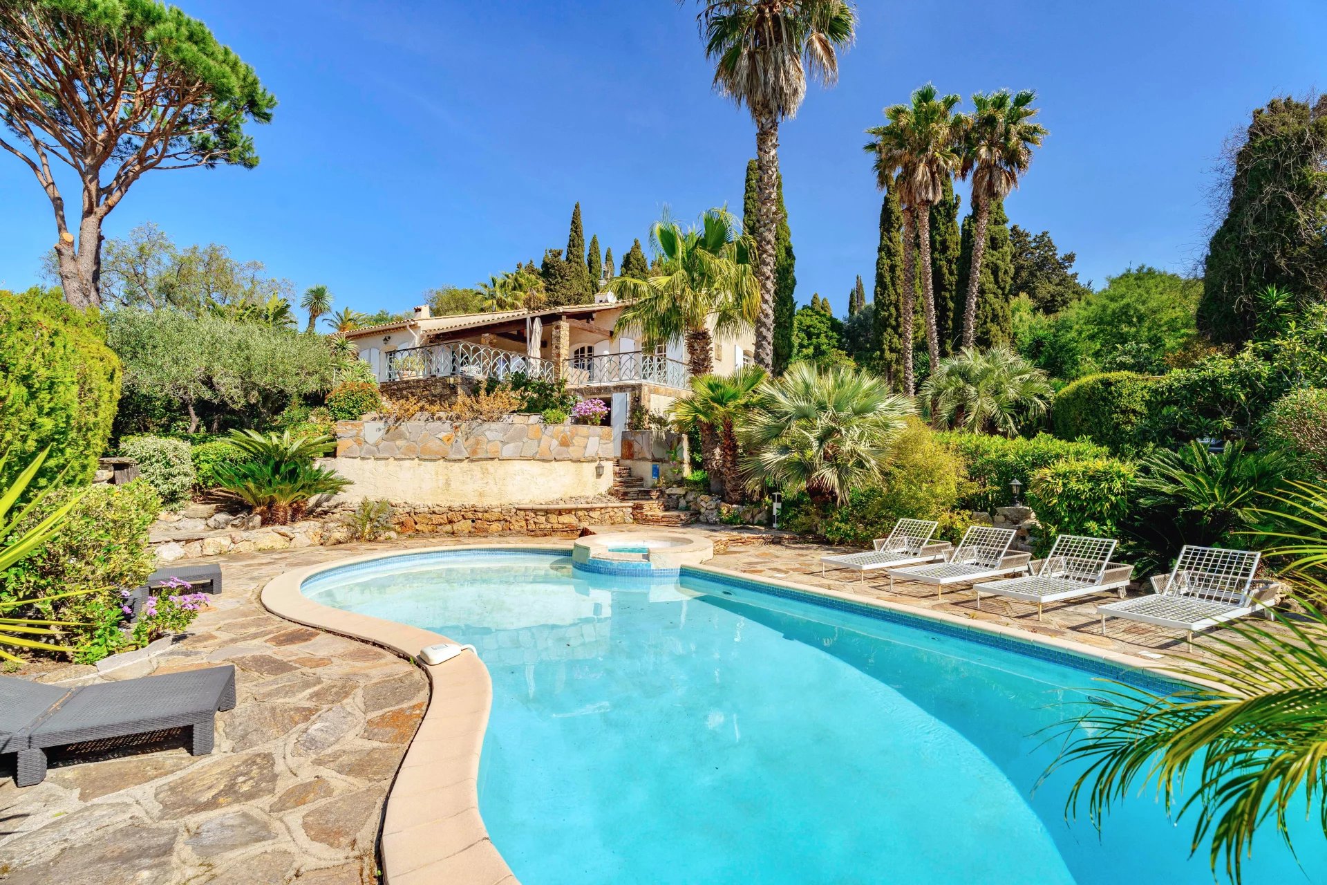 Villa vue mer proche centre et plage La Croix-Valmer