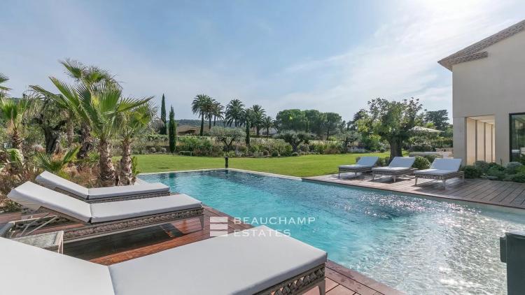 Splendide propriété 6 chambres dans un domaine Privée à Saint-Tropez
