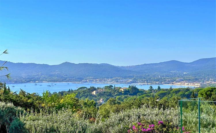 Villa vue mer à vendre à Beauvallon Bartole