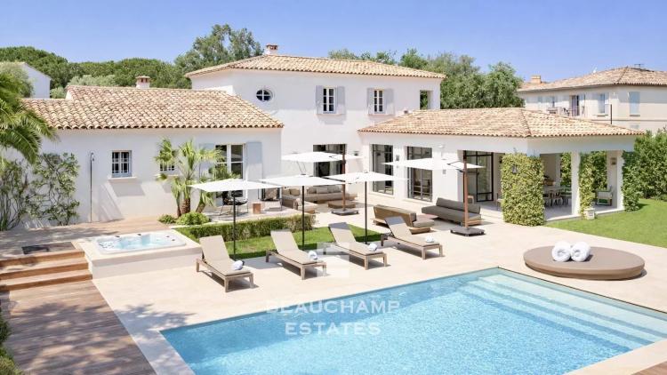 Somptueuse villa au coeur de Saint-Tropez, à pieds de la place des Lices