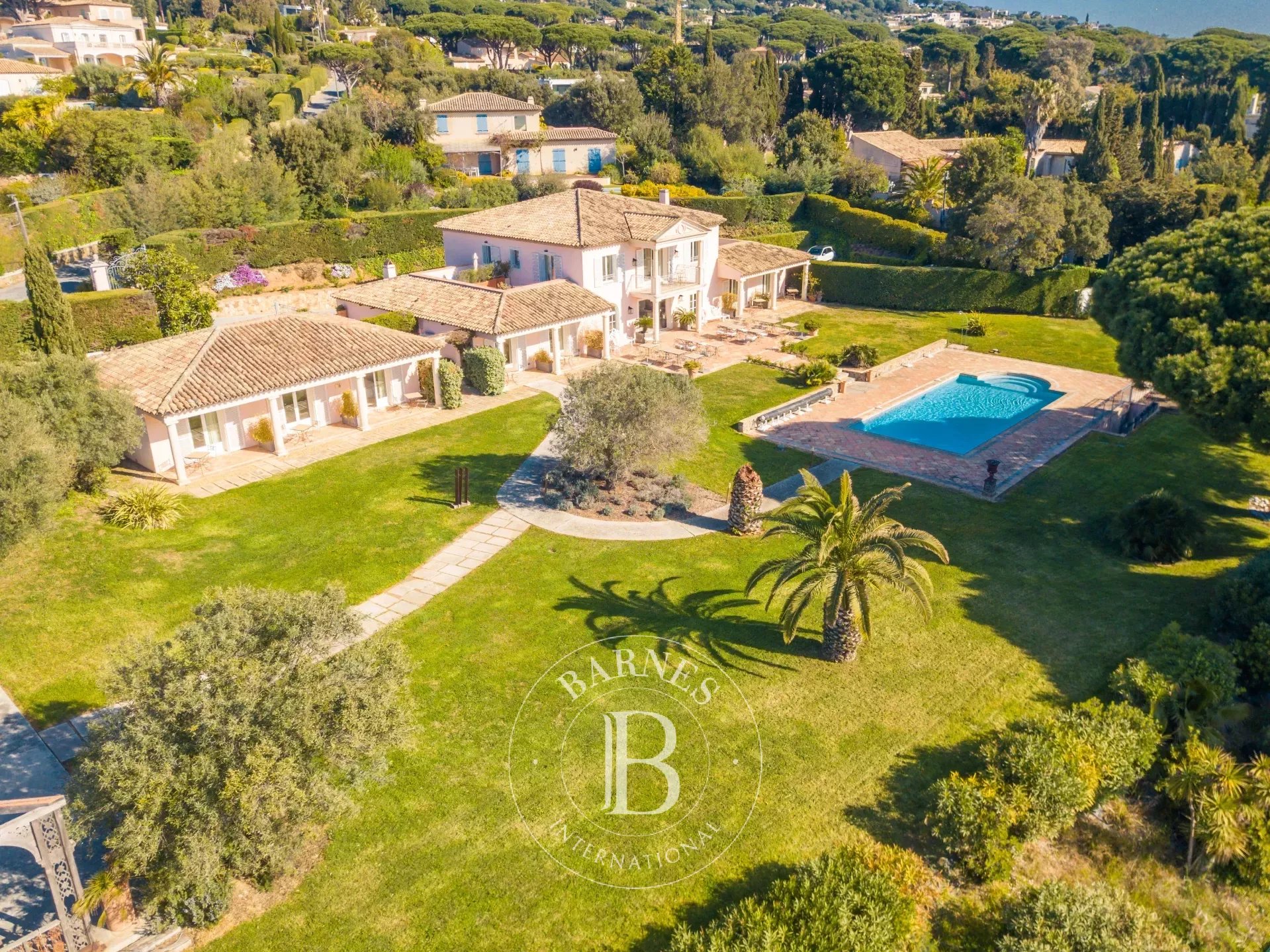 GRIMAUD - PROPRIÉTÉ DE PRESTIGE - VUE MER PANORAMIQUE