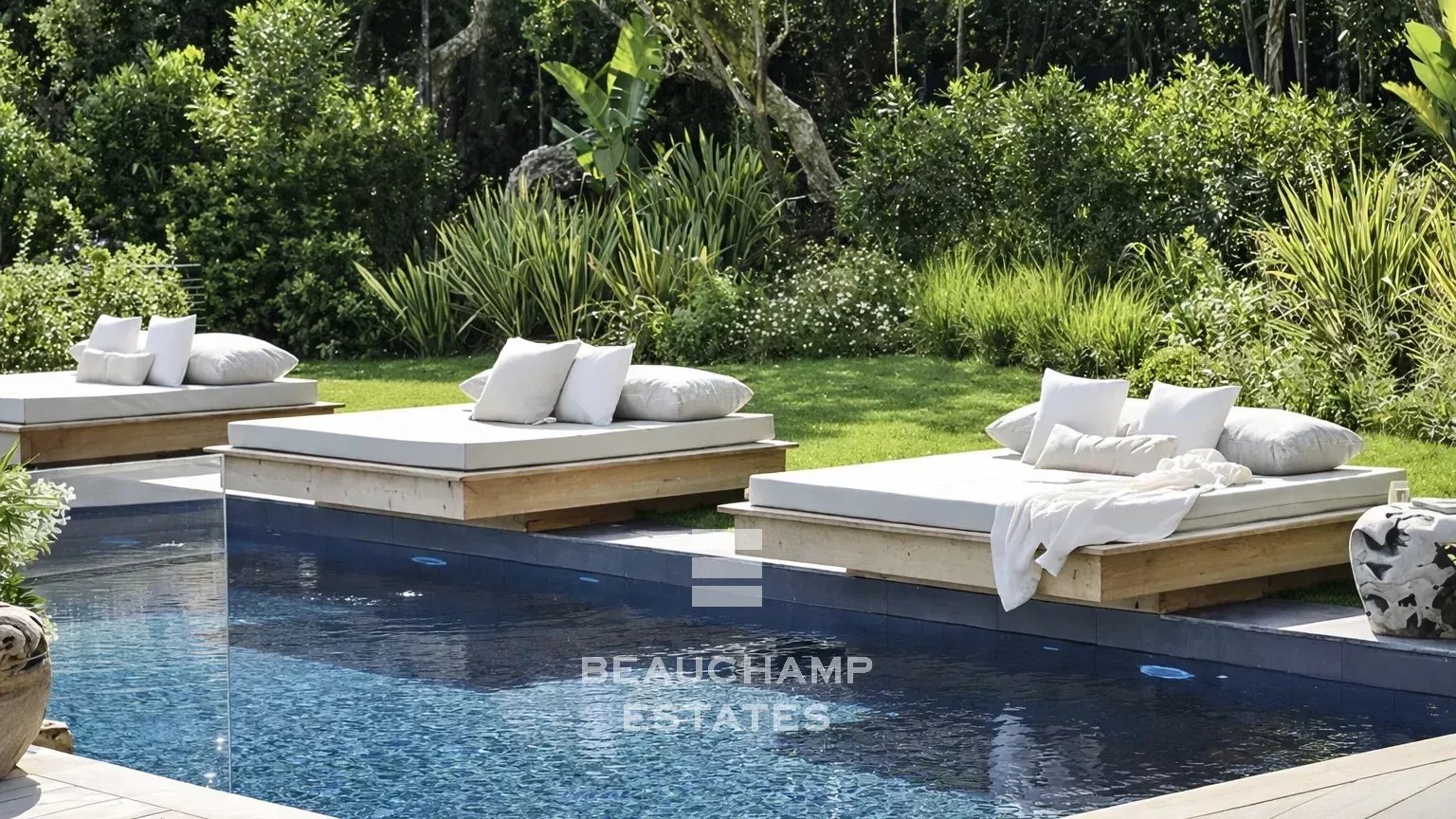 Saint-Tropez Les parcs - Propriété prestigieuse avec accès direct à la mer