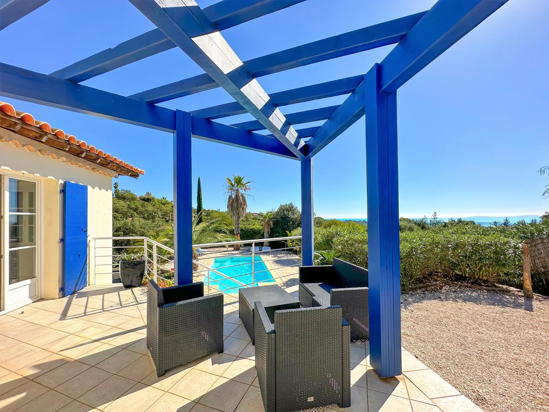 Villa vue mer à vendre proche du centre de La Croix-Valmer