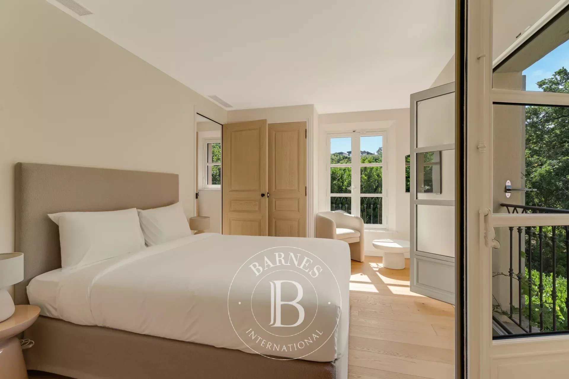 SAINT-TROPEZ – VILLAGE À PIED – PROPRIÉTÉ DE DEUX VILLAS