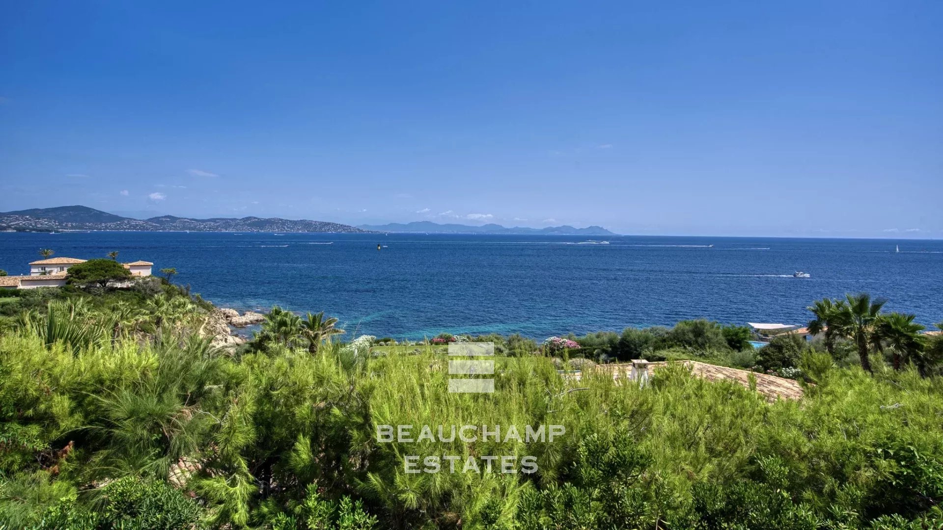 Villa provençale ultra-luxueuse située dans le prestigieux domaine des Parcs de Saint-Tropez