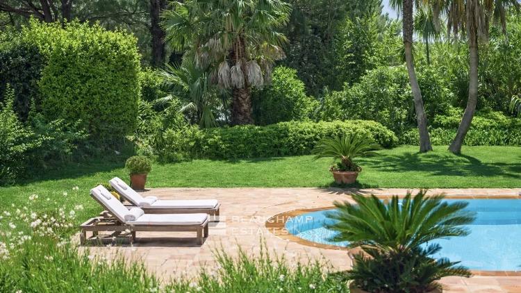 Saint-Tropez , Les Parcs - Propriété de charme à quelques minutes de St Tropez dans un domaine privé