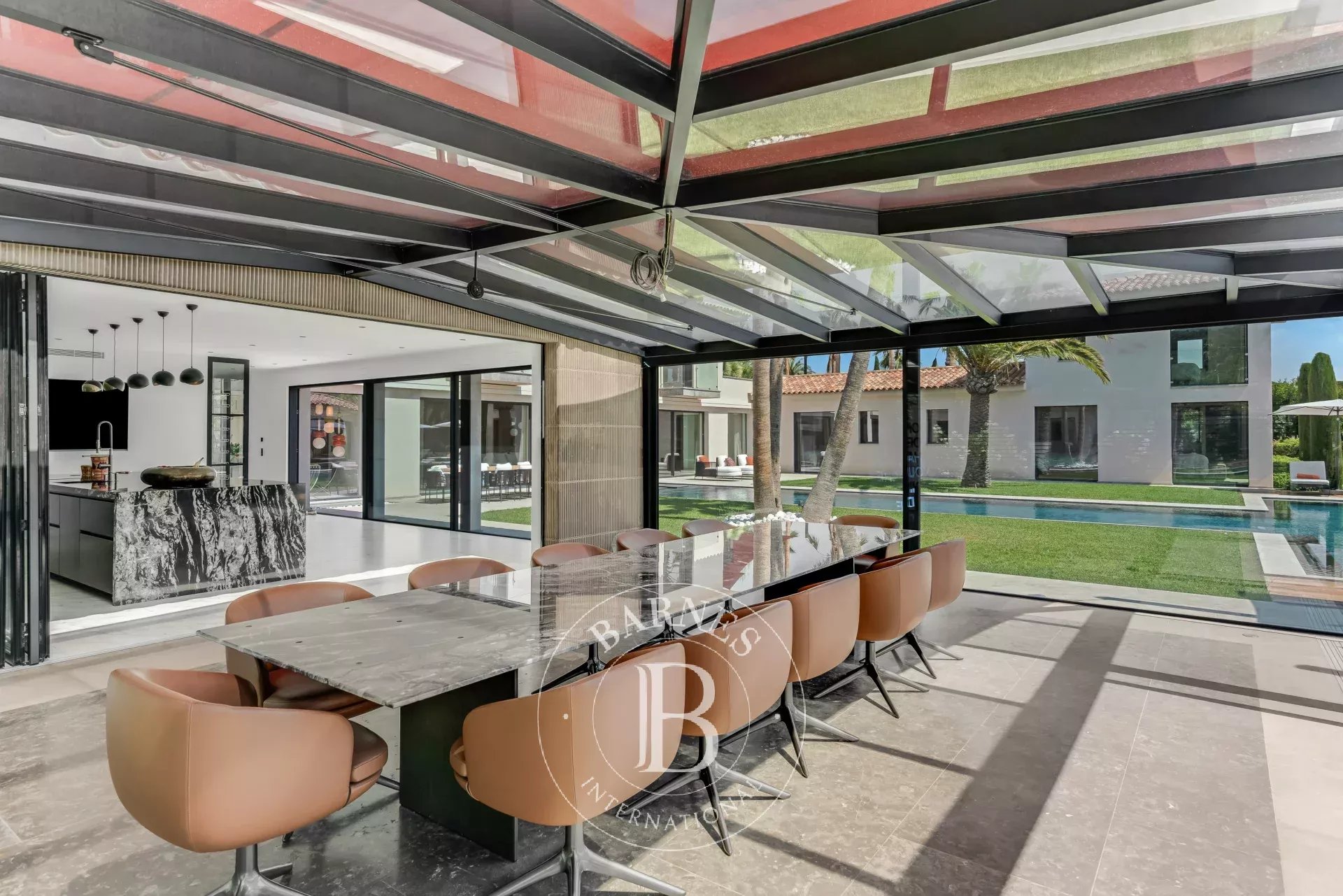 SAINT-TROPEZ - LUXUEUSE VILLA NEUVE - 7 CHAMBRES