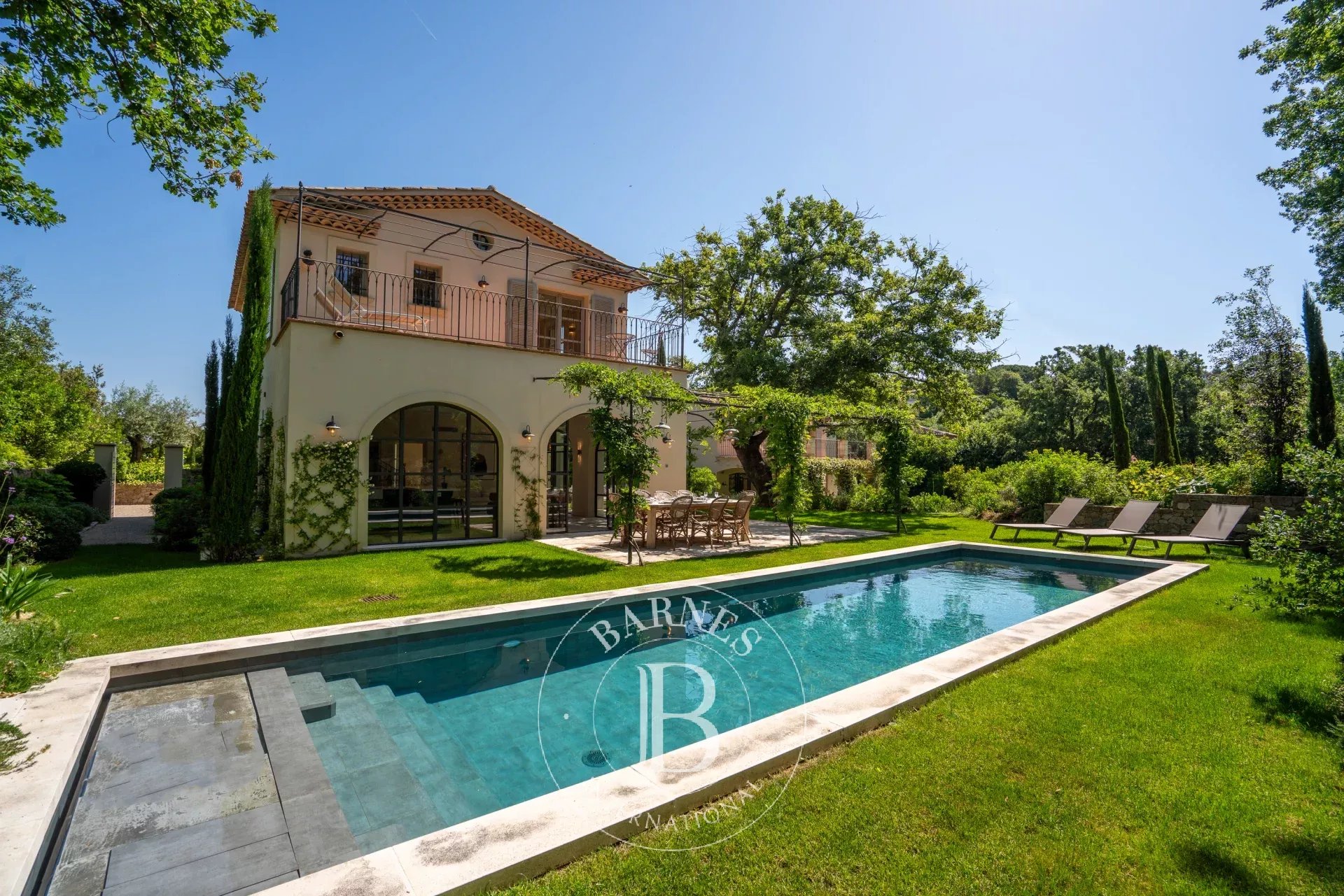 SAINT-TROPEZ – VILLAGE À PIED – PROPRIÉTÉ DE DEUX VILLAS